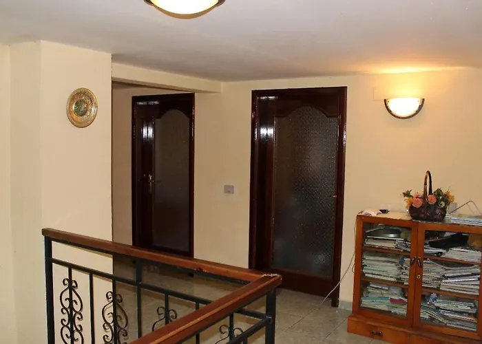 度假居 Riverland House Librazhet